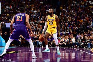 但他在场上 但他在场上