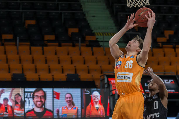 通过参与比 通过参与比